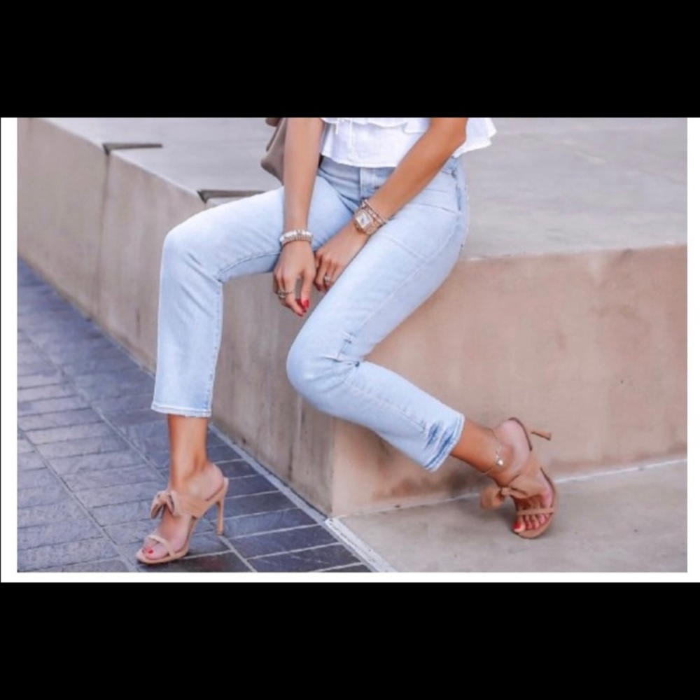 New Expréss tan sandal heels in size 9